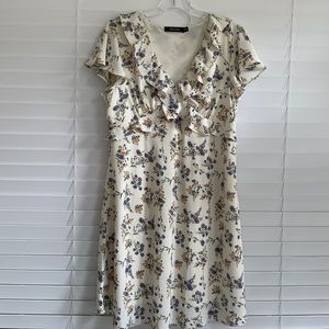 Doe & Ray size M cream flowered dress